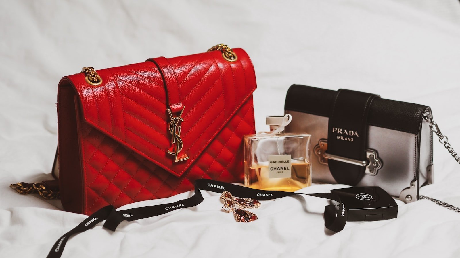 Designer Handbags Worth Investing In - Featured Image