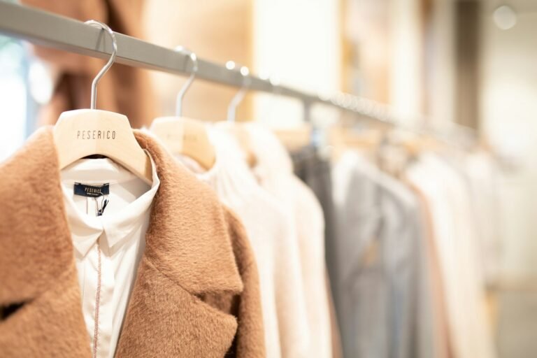 Capsule Wardrobe Guide for Beginners - Featured Image